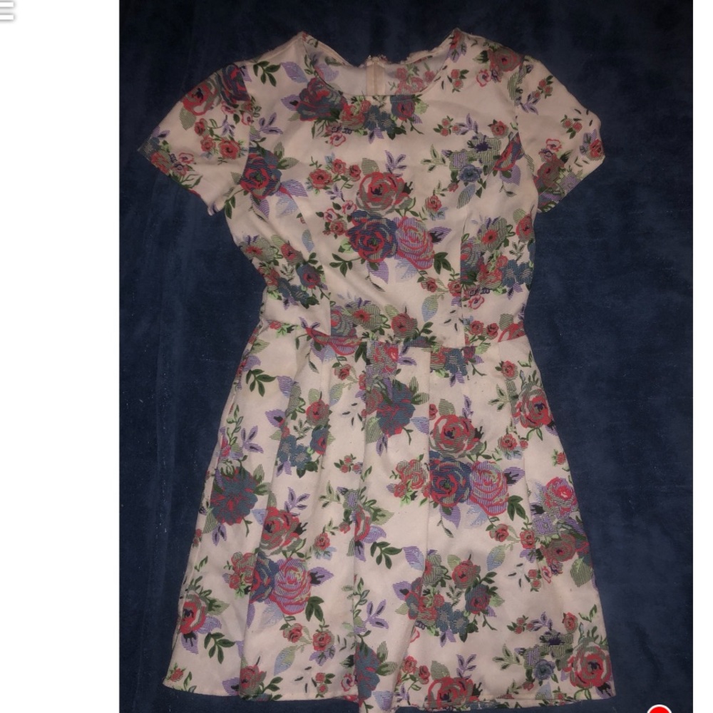 Dress - Picture 2 of 6